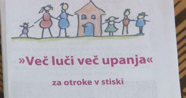 STISKE LJUDI SO VSAK DAN VEČJE STISKE LJUDI SO VSAK DAN VEČJE