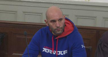 POLICIST JE NA PROTESTIH OPRAVLJAL SVOJE DELO POLICIST JE NA PROTESTIH OPRAVLJAL SVOJE DELO