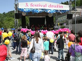 Družina