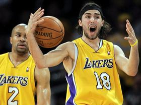 Derek Fisher in Saša Vujačič
