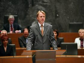 Gregor Golobič