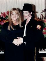 Michael Jackson in Debbie Rowe