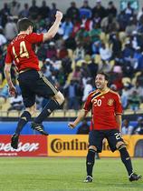 Fernando Alonso in  Santi Cazorla