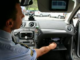 Policija