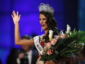 Mis universe 2009 Stefania Fernandez