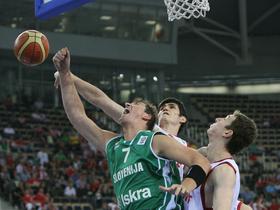 Primož Brezec, Ersan Ilyasova, Omer Asik