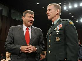 Stanley McChrystal in Karl Eikenberry