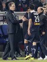 Laurent Blanc in Marouane Chamakh na derbiju 20. kroga francoskega prvenstva proti Marseillu.