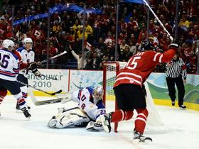 Dany Heatley in Ryan Miller