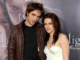 Robert Pattinson in Kristen Stewart