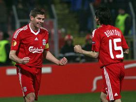 Steven Gerrard in Yossi Benayoun
