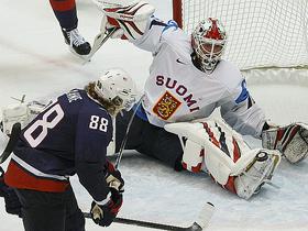 Miikka Kiprusoff in Patrick Kane
