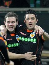 Juan Mata in David Villa