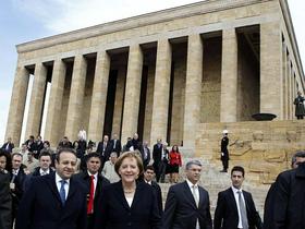 Tayyip Erdogan in Angela Merkel