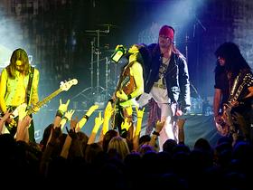 Guns 2 Roses