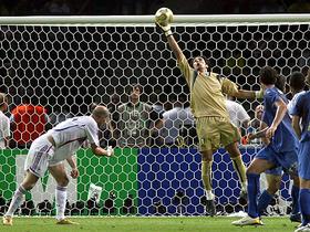 Gianluigi Buffon in Zinedine Zidane