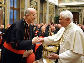 Tarcisio Bertone in papež Benedikt XVI.