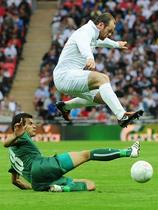 Wayne Rooney in Aleksander Radosavljević