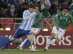 Lionel Messi in Ricardo Osorio