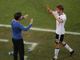 Joachim Löw in Thomas Müller