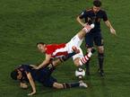 Sergio Busquets, Xabi Alonso in Jonathan Santana
