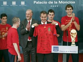 Jose Luis Rodríguez Zapatero, Jesus Navas, Andres Iniesta, Vicente del Bosque, Iker Casillas, Fernando Llorente