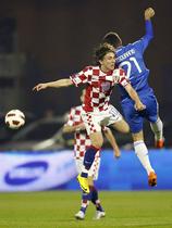 Luka Modrić in Konstantinos Katsouranis