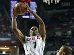 Russel Westbrook in Robertas Javtokas