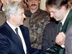 Milan Kučan izroči časni znak svobode Tonetu Krkoviču (Teritorialna obramba)