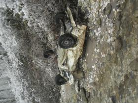 avto ob bregu save ( gasilci so se srečali z marsikaterimi odpadki)