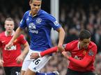 Jack Rodwell (Everton) in Chicharito (Manchester United)
