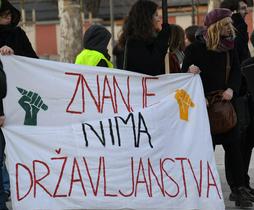 Protest zaradi ukinitev štipendij tujim študentom