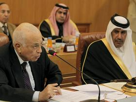 Nabil Alarabi, generalni sekretar Arabske lige, in Hamad bin Jasim, zunanji minister Katarja
