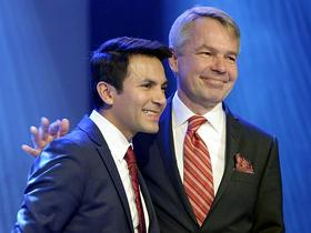 Pekka Haavisto skupaj s svojim partnerjem