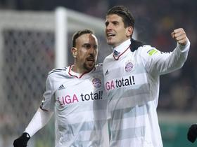 Franck Ribery in Mario Gomez
