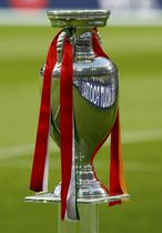 Pokal za naslov evropskih prvakov v nogometu