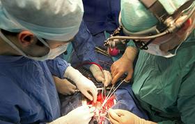 Za razmere na ljubljanski otroški kirurgiji ministrica še ni našla rešitev