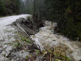 Obilne padavine na Bovškem, Koroškem in Štajerskem