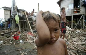 Število smrtnih žrtev tajfuna na Filipinih - najmanj 38