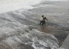 Ciklon Hudhud pustoši na vzhodni obali Indije