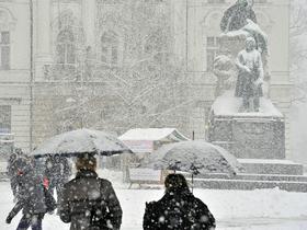 Današnje sneženje le uvertura v snežni metež v noči na petek