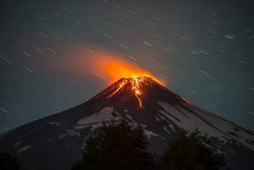 Foto: V Čilu izbruh najdejavnejšega ognjenika v južni Ameriki