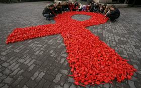Slovenija je med državami, kjer je opazen upad novih diagnoz okužbe s HIV-om