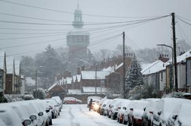 Foto: V Nemčiji in Veliki Britaniji dramatične razmere zaradi snega
