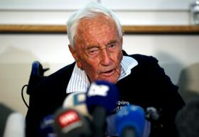 104-letni znanstvenik v Švici naredil samomor s pomočjo