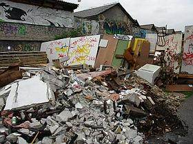 Metelkova mesto, ruševine