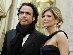 Alejandro González I&ntilde;árritu z ženo na letošnjih oskarjih