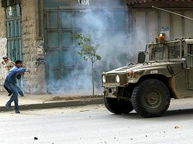 Palestinski vojaki v Nablusu