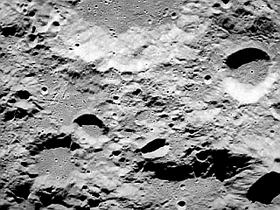 Površje Lune v visoki ločljivosti