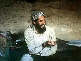 Teroristične napade na ZDA je izvedla mreža Al Kaida, ki jo  vodi Osama bin Laden.